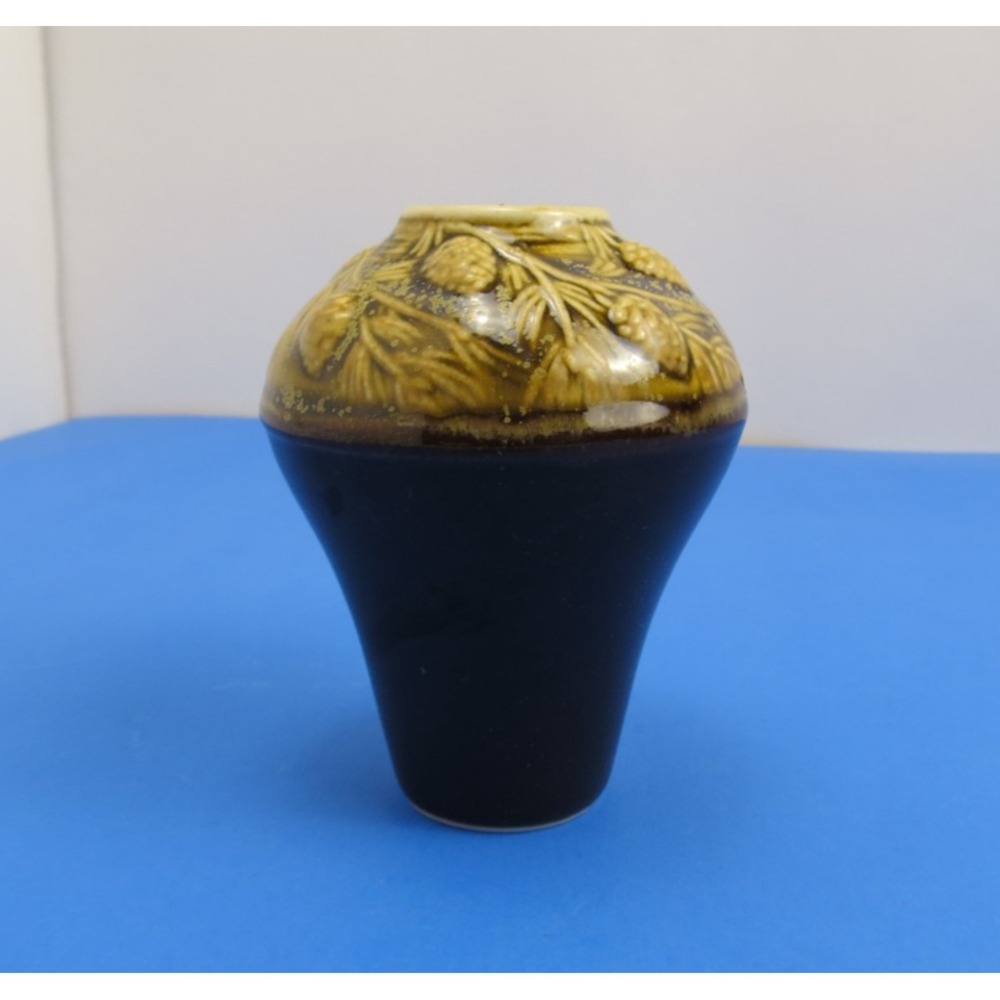 2013 Rookwood Pottery 3.25" Light Brown Pinecone Bud Vase 10001 Arts & Crafts